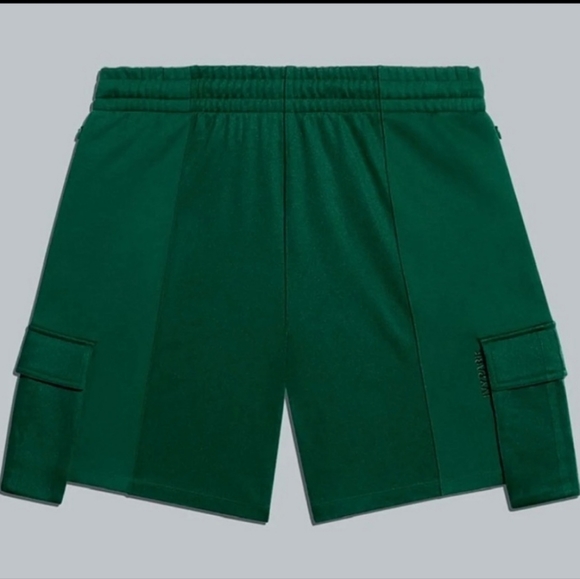 IVY PARK Other - Ivy Park Green Cargo Shorts NWT